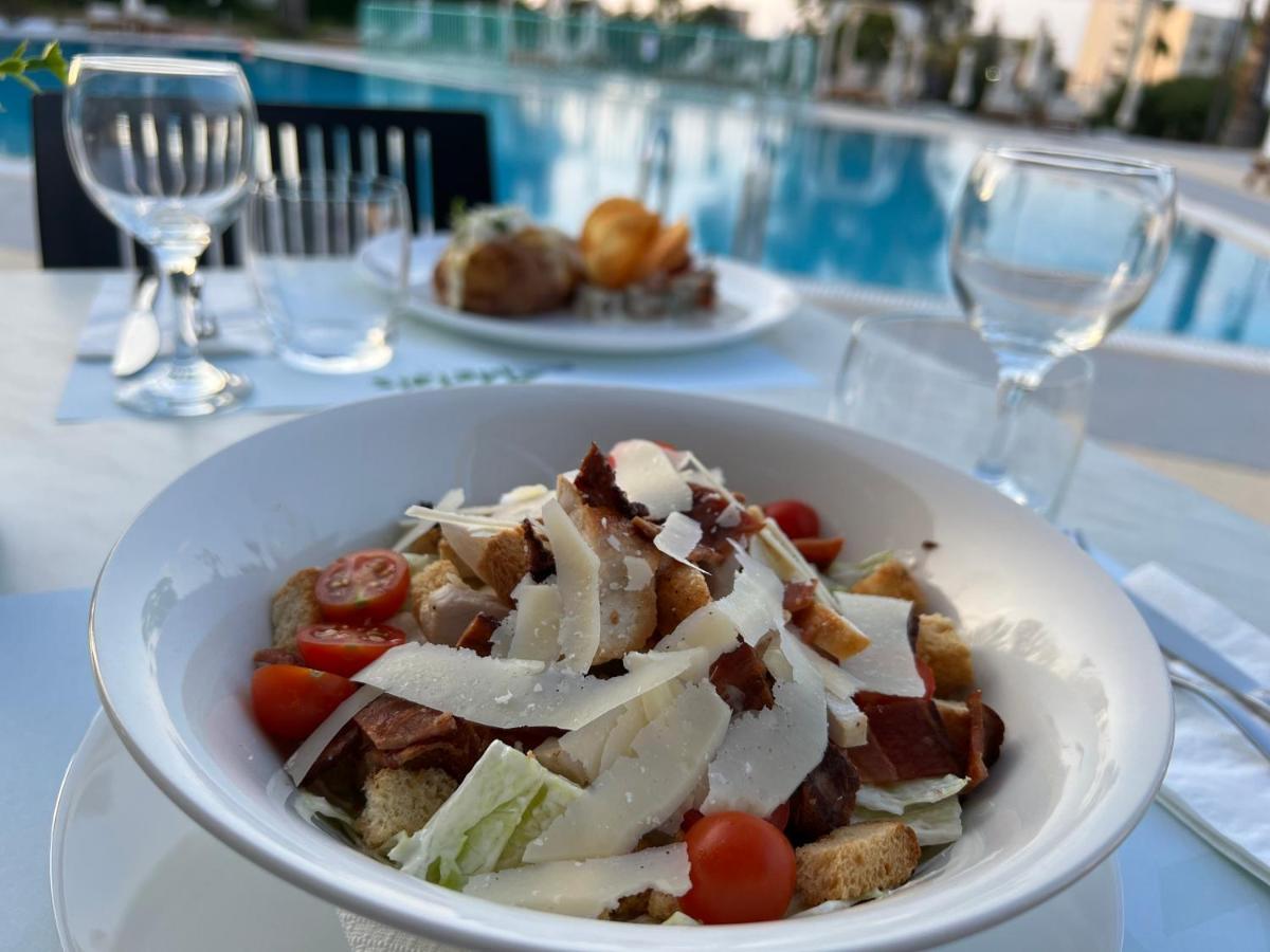 Adelais Bay Hotel Протарас Екстериор снимка