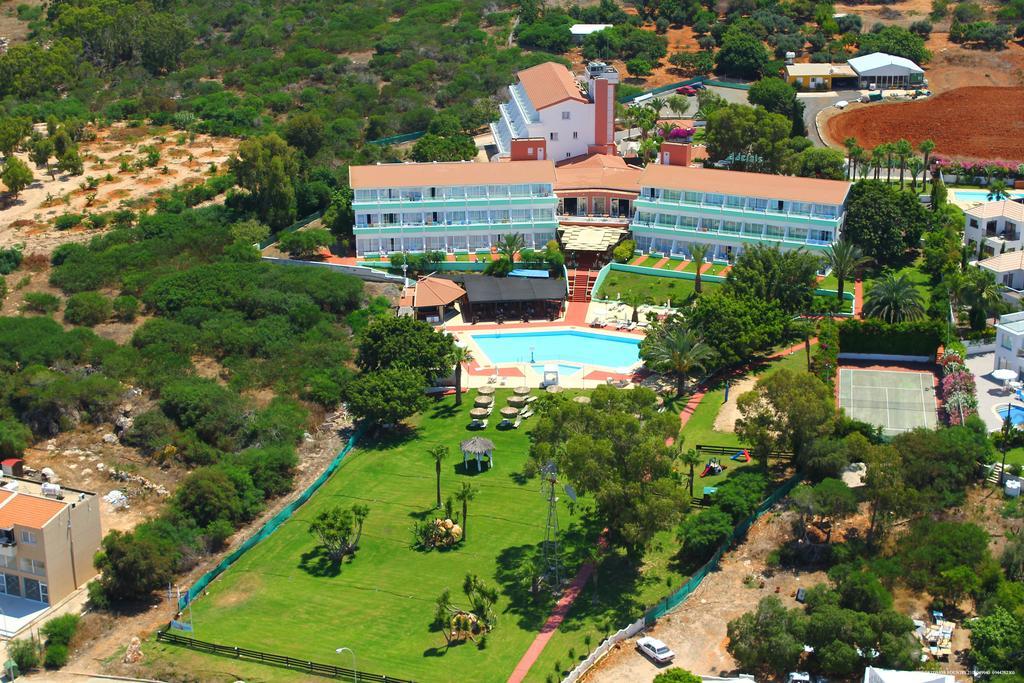 Adelais Bay Hotel Протарас Екстериор снимка